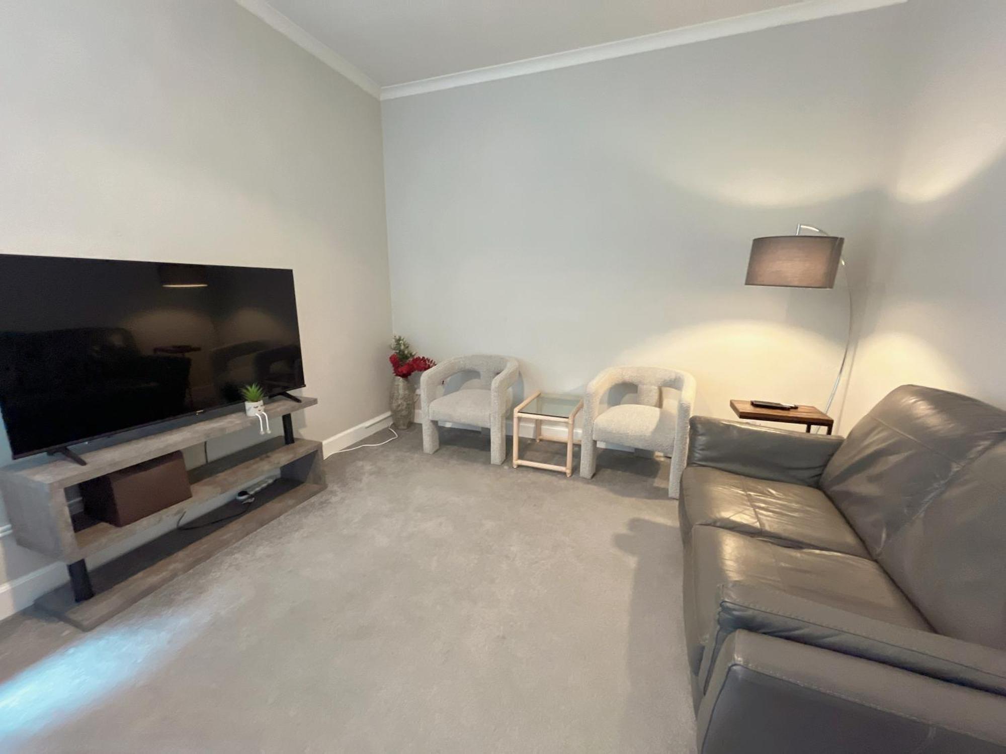 Two Bed Apartment Единбург Екстер'єр фото