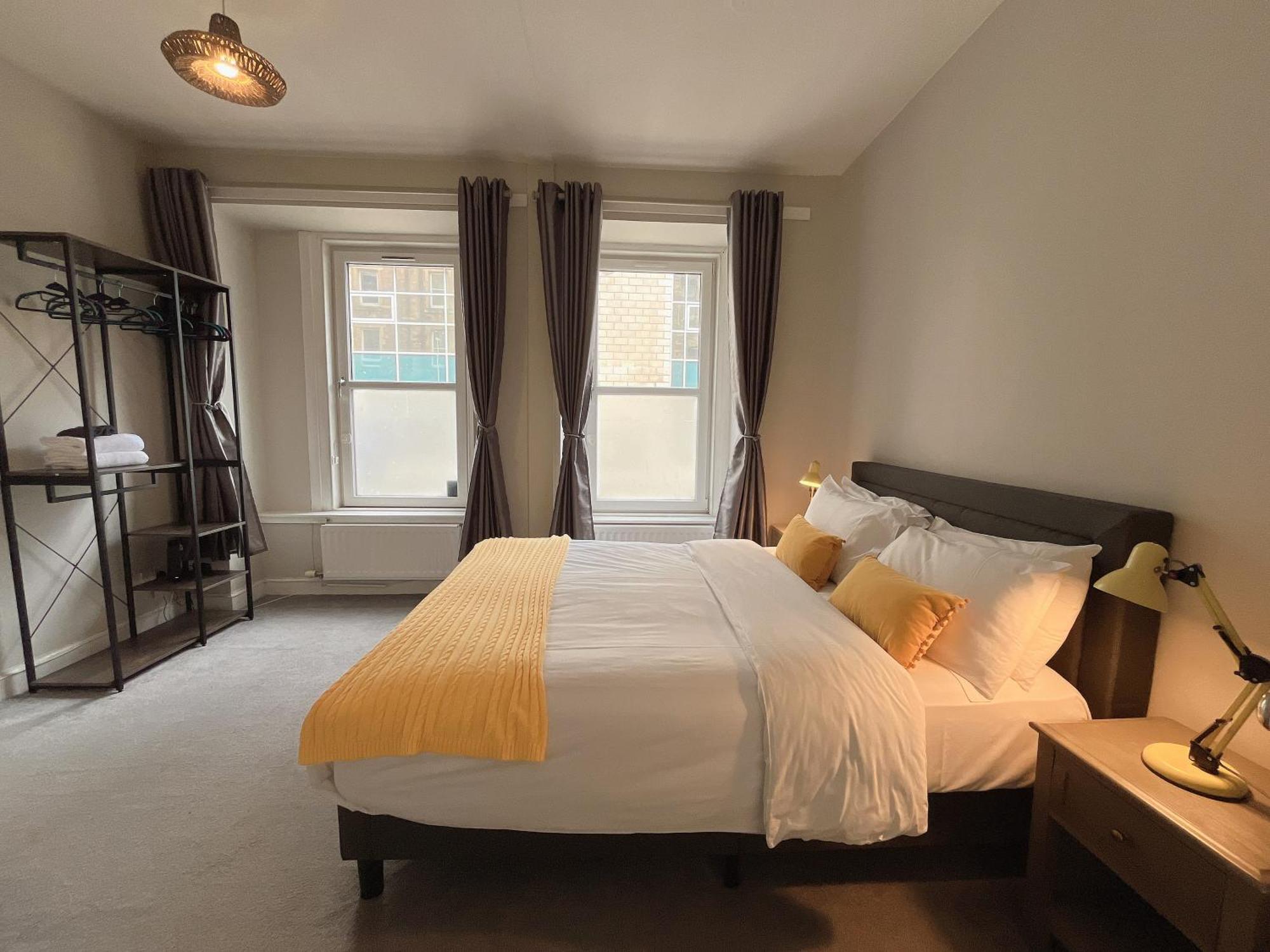Two Bed Apartment Единбург Екстер'єр фото